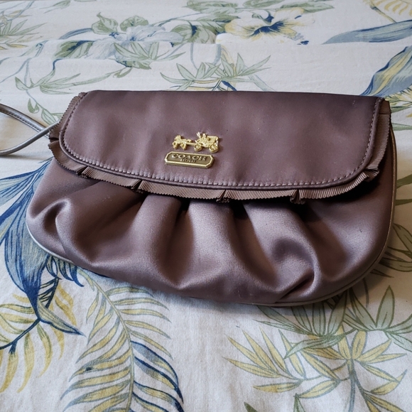 Coach satin wrislet - Picture 1 of 6